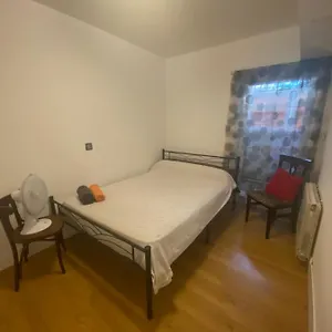 Habitación en casa particular Chamartin De Frente A 4 Torres, Madrid